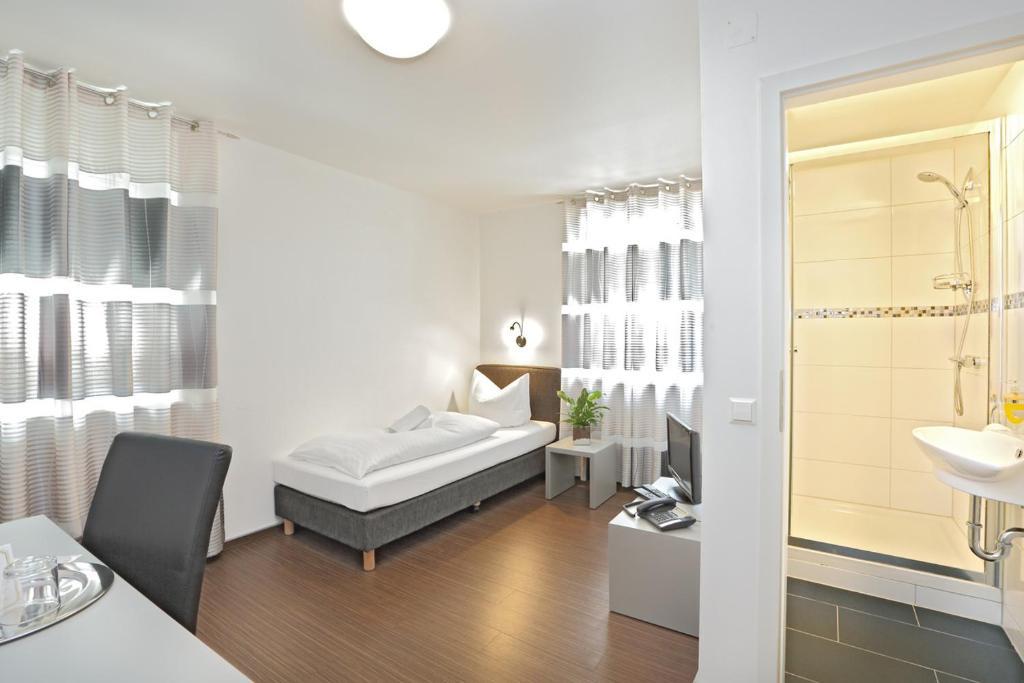 Pension Arkade Heilbronn Phòng bức ảnh